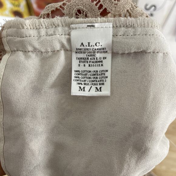 ALC Lace Crop Top Short Sleeve Womens Size Medium Sheer Neutral Bohemian Lace - Picture 4 of 9